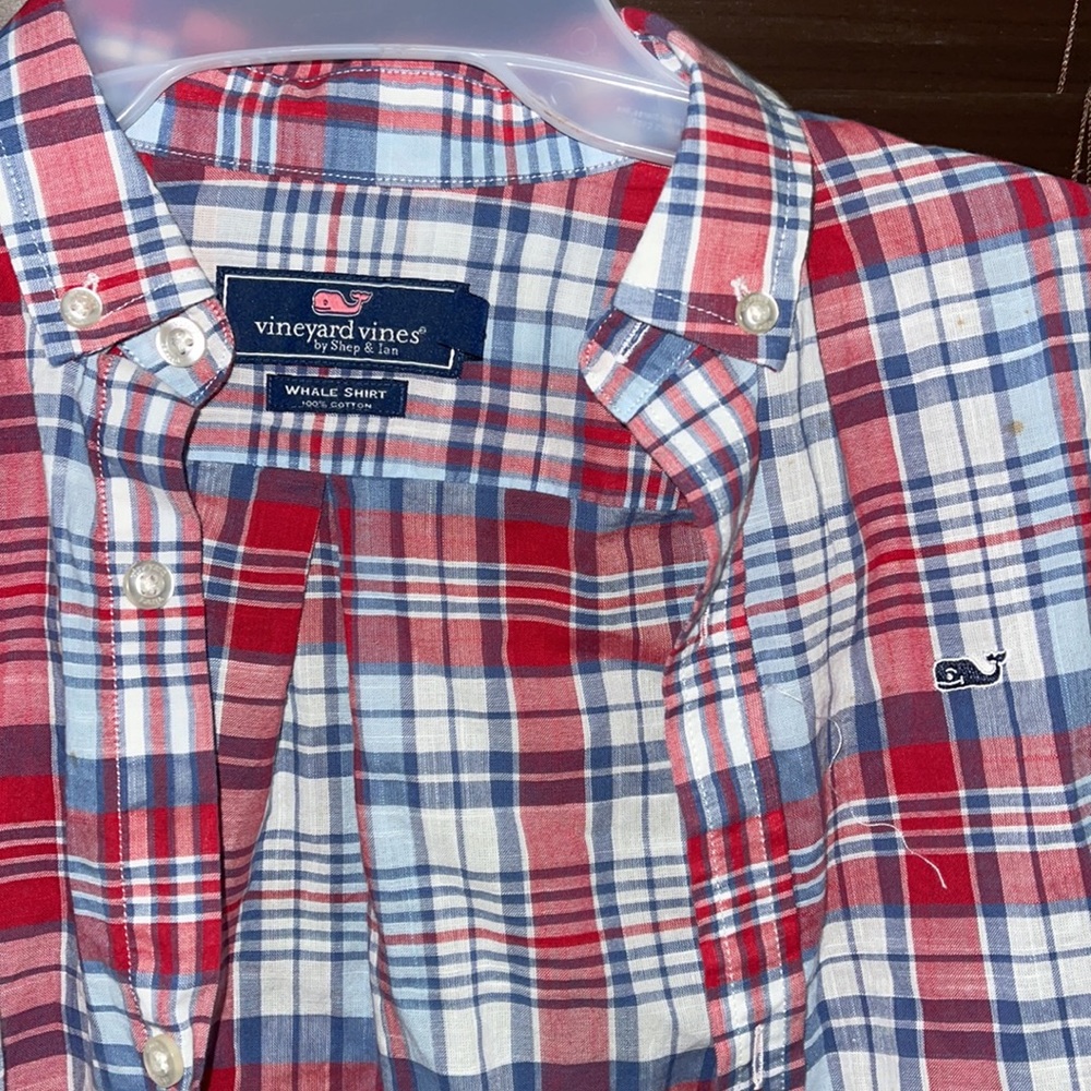 Button down - Picture 2 of 3